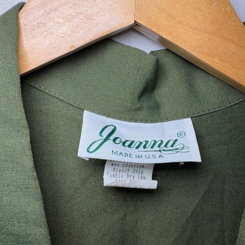 Vintage Joanna Olive Green Button Down Shirt Short Sleeve Shoulder Pads Large - Picture 3 of 7